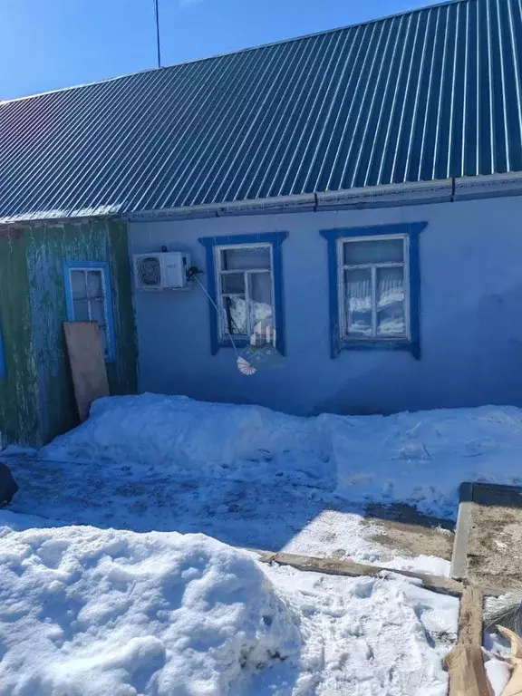 Дом в Саратовская область, Энгельс муниципальное образование, с. ... - Фото 1