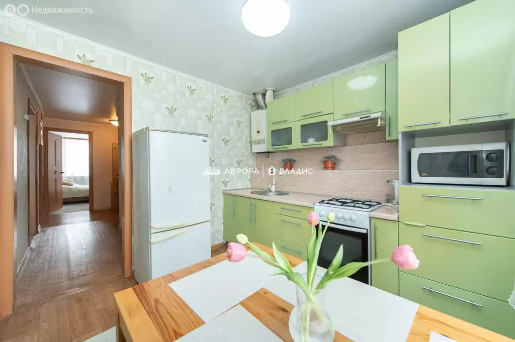 Дом в посёлок Буранный, Фабричная улица, 16кв1 (63 м) - Фото 1