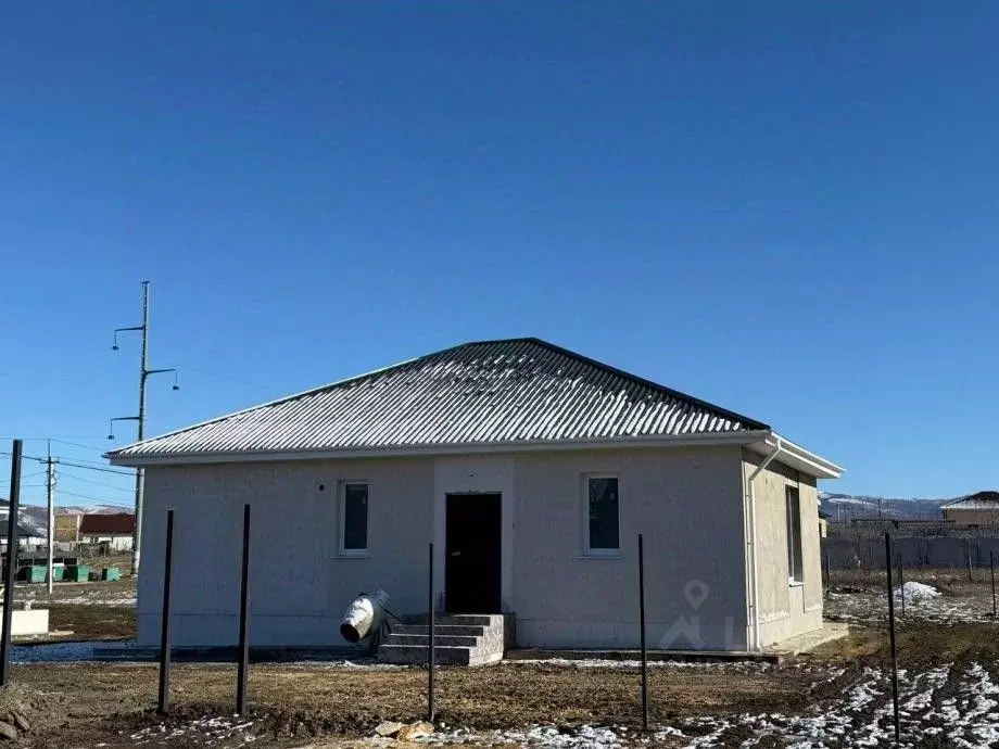 Дом в Крым, Симферопольский район, Добровское с/пос, с. Пионерское ул. ... - Фото 2