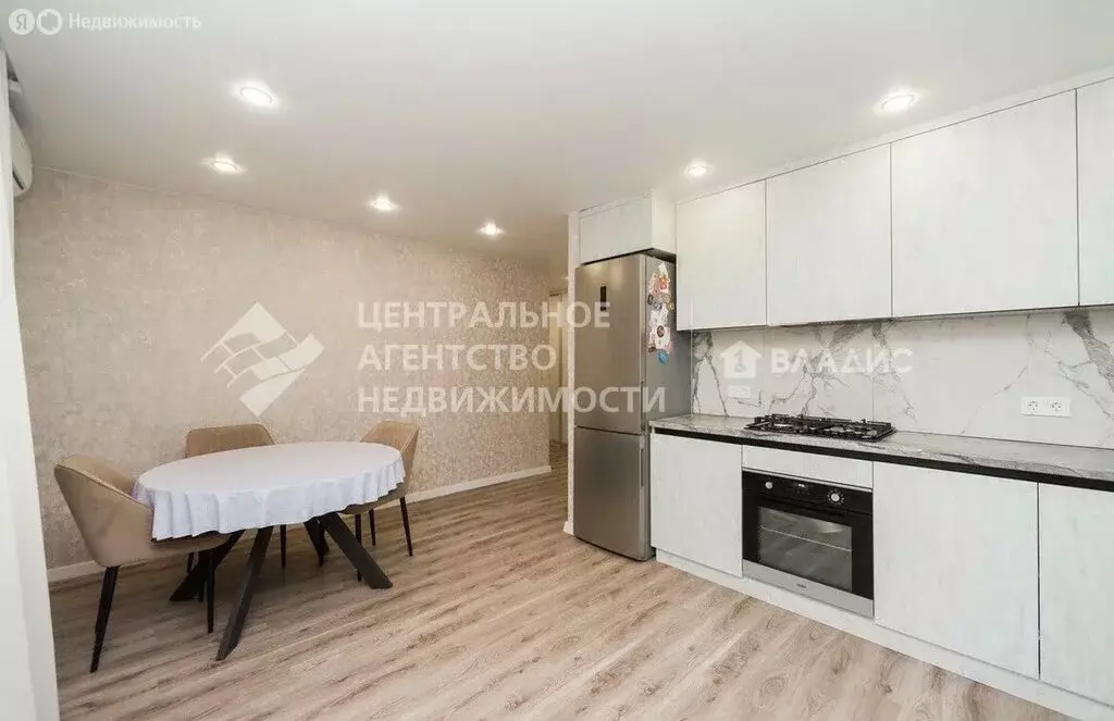 3-комнатная квартира: Рязань, Шереметьевская улица, 10к5 (91 м) - Фото 1