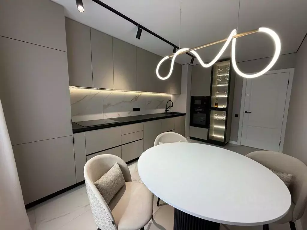 3-к кв. Омская область, Омск проезд 1-й Амурский, 11 (76.8 м) - Фото 2