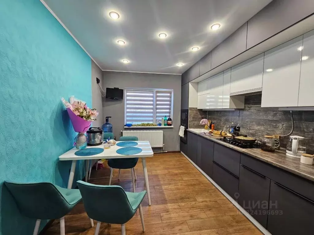 Дом в Краснодарский край, Абинск ул. Толстого (116 м) - Фото 1