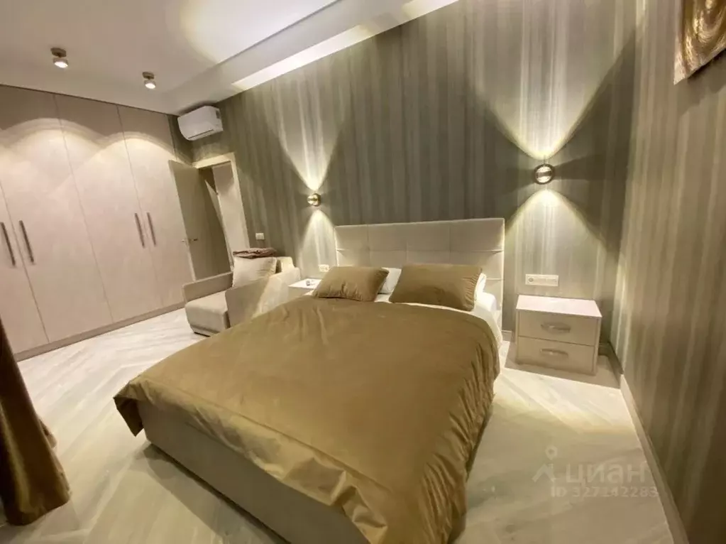 2-к кв. Крым, Евпатория ул. Симферопольская, 2Ф (81.5 м) - Фото 1