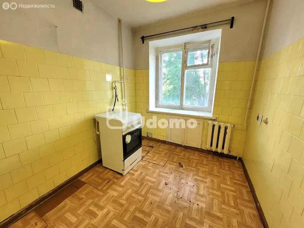 3-комнатная квартира: Уфа, бульвар Ибрагимова, 21 (63.7 м) - Фото 0