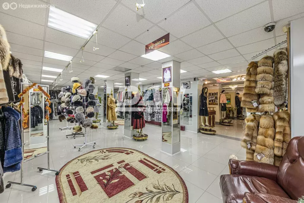 Торговая площадь (232 м) - Фото 1