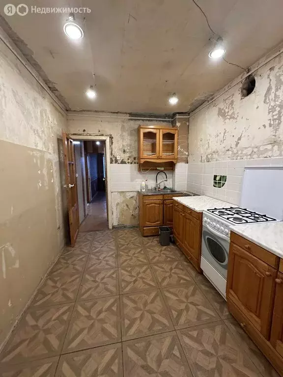 3-комнатная квартира: Кирово-Чепецк, улица Володарского, 8 (59.9 м) - Фото 1