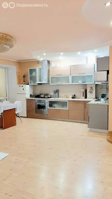 3-комнатная квартира: Хабаровск, Большая улица, 5 (70.4 м) - Фото 0