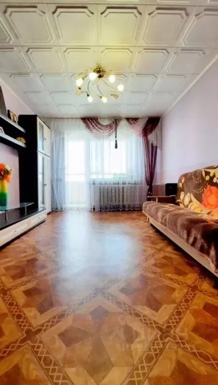 3-к кв. Омская область, Омск Солнечный мкр, ул. Комкова, 4/1 (74.0 м) - Фото 1