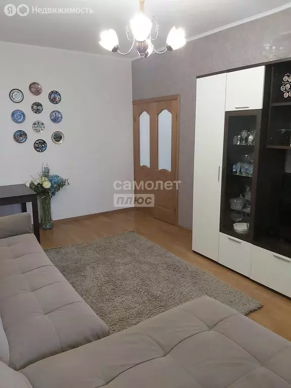 3-комнатная квартира: Астрахань, Грановский переулок, 59к1 (70 м) - Фото 1