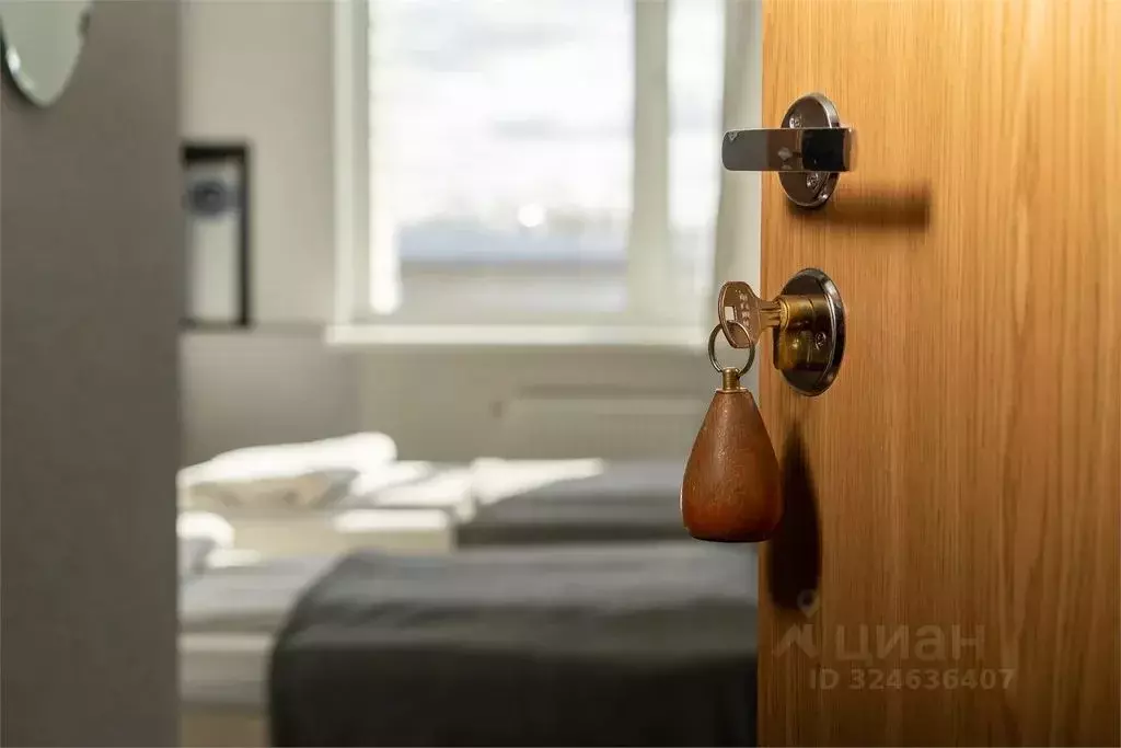 Комната Псковская область, Псков Вокзальная ул., 29/43 - Фото 1