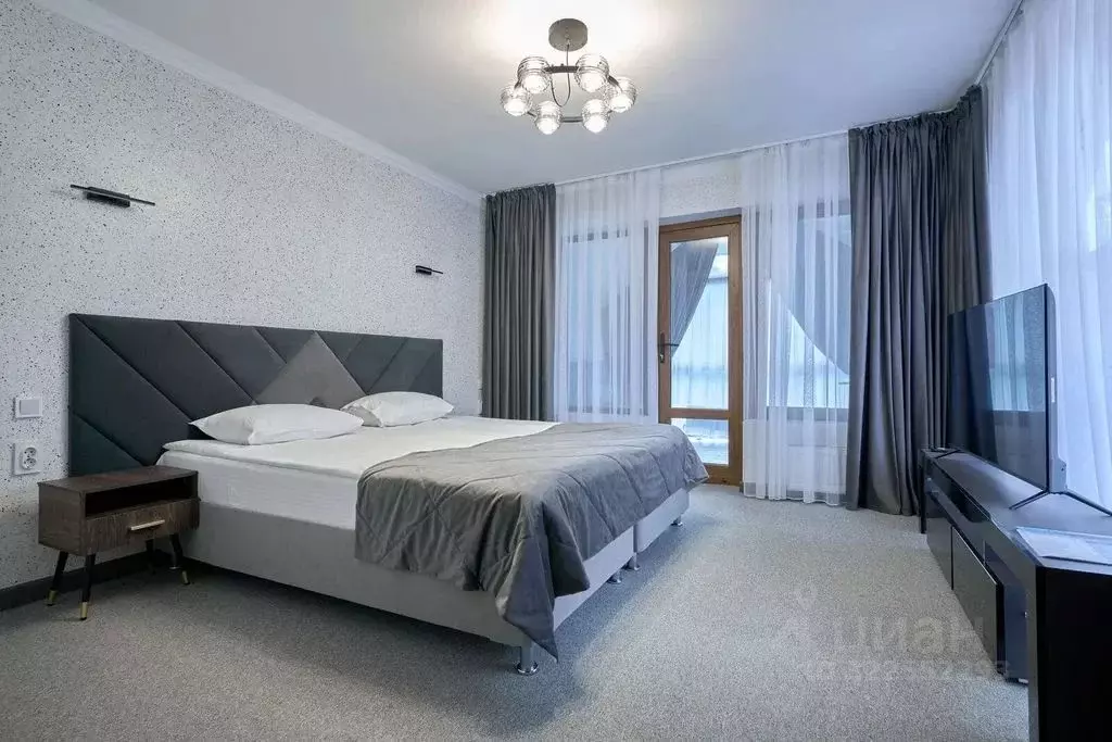 Комната Адыгея, Майкопский район, пос. Каменномостский ул. Речная, 34 - Фото 1