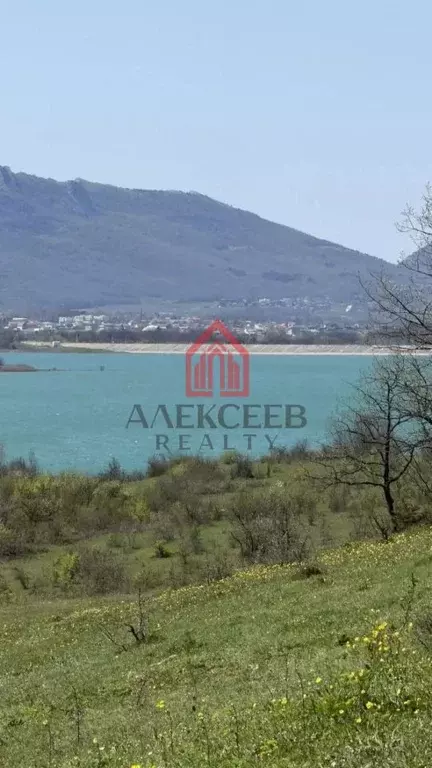 Участок в Севастополь с. Россошанка, ул. Фролова, 12 (25.0 сот.) - Фото 1