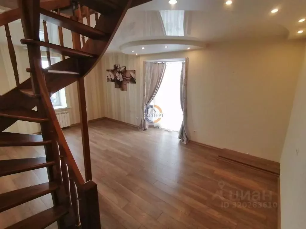 3-к кв. Новгородская область, Великий Новгород Славянская ул., 45 ... - Фото 1