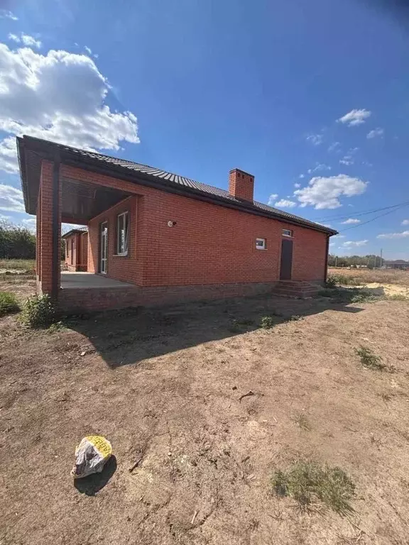 Дом в Ростовская область, Неклиновский район, с. Новобессергеневка ул. ... - Фото 1