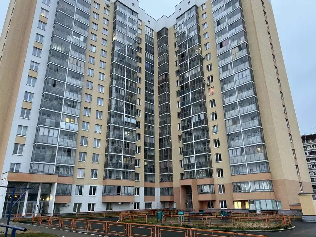 Студия Свердловская область, Екатеринбург ул. Летчиков, 7 (30.0 м) - Фото 1