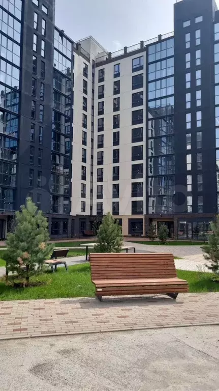 2-к. квартира, 67 м, 1/10 эт. - Фото 1