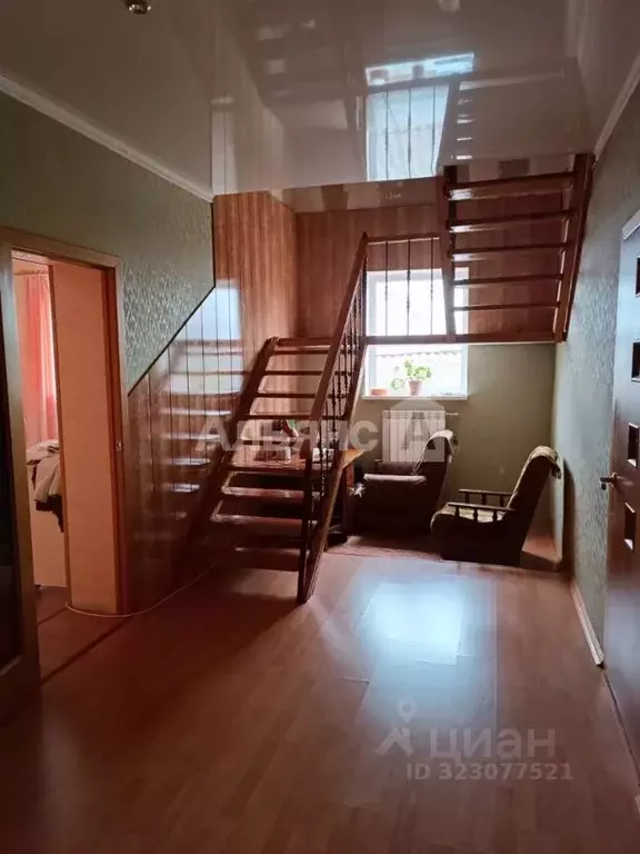 Дом в Ростовская область, Каменск-Шахтинский ул. Желябова (220 м) - Фото 1