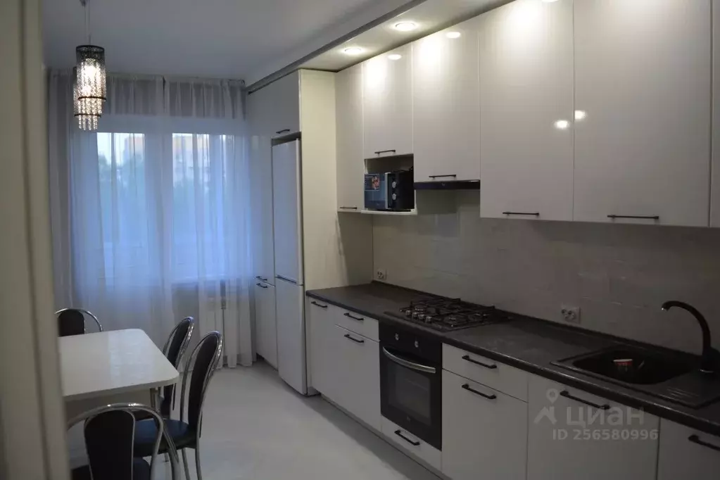 1-к кв. Астраханская область, Астрахань Медицинская ул., 6 (45.0 м) - Фото 1