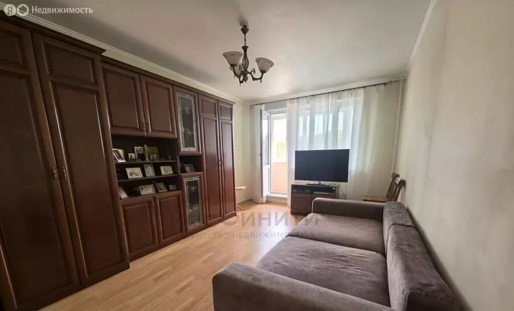 3-комнатная квартира: Москва, улица Академика Капицы, 20 (74 м) - Фото 1