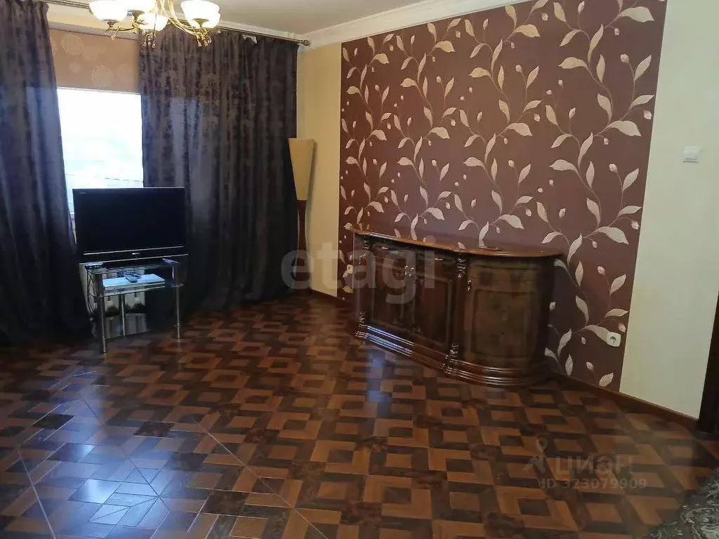 1-к кв. Ямало-Ненецкий АО, Салехард ул. Свердлова, 42 (56.5 м) - Фото 1