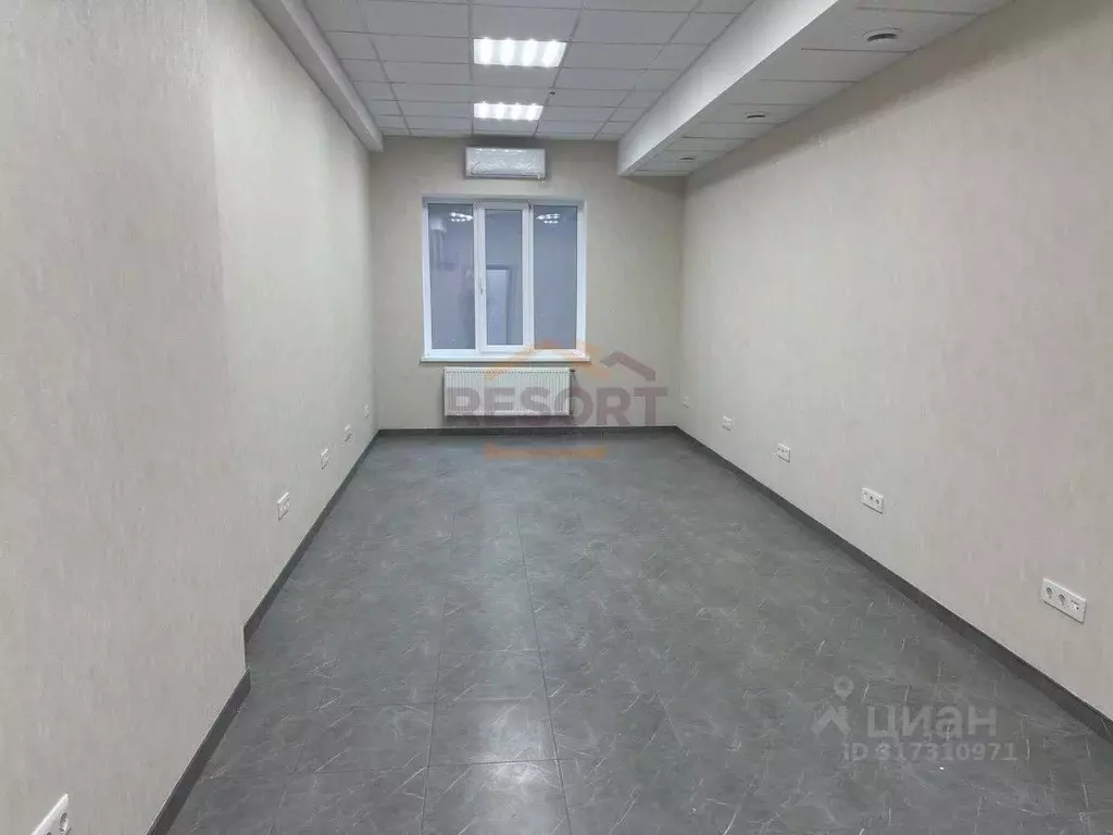 Офис в Крым, Ялта ул. Красноармейская, 13 (30 м) - Фото 0
