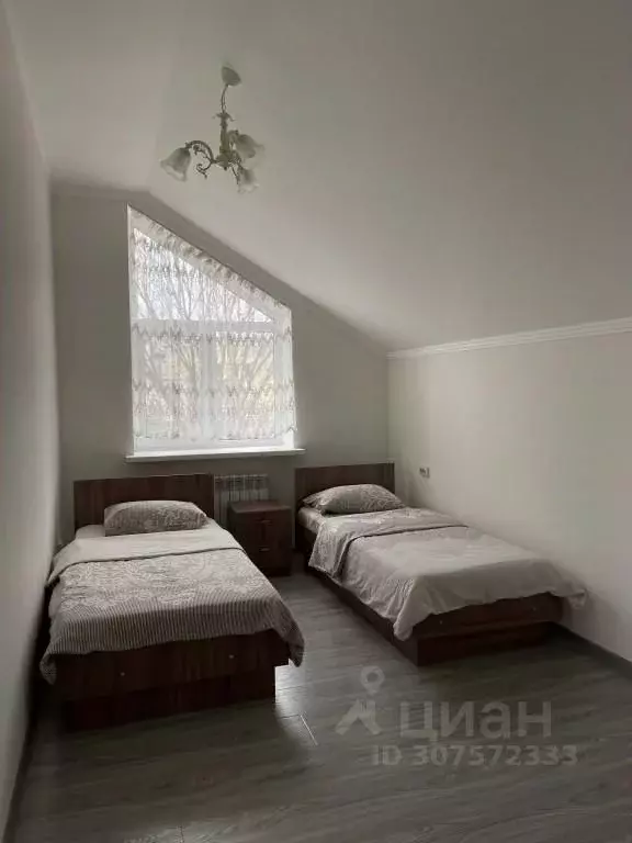 1-к кв. Ставропольский край, Ессентуки ул. Гоголя, 1А (80.0 м) - Фото 1