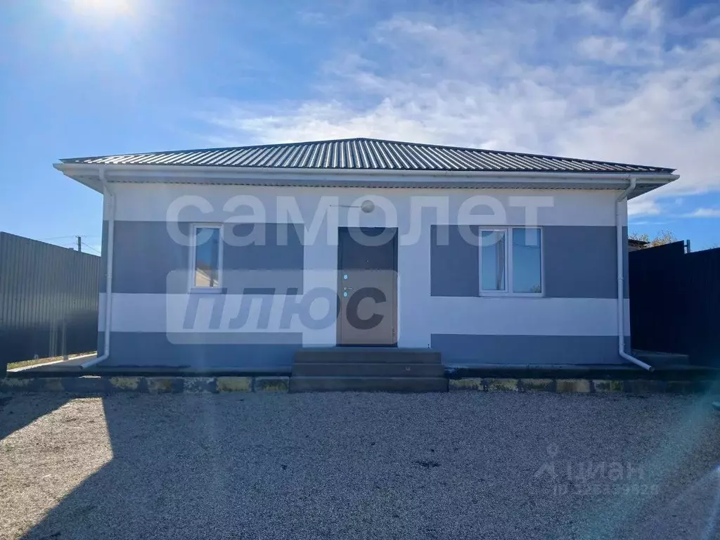 Дом в Крым, Белогорск ул. Курешчилер, 70 (74 м) - Фото 1