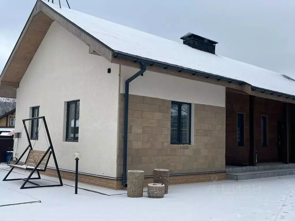 Дом в Башкортостан, Белорецкий район, Абзаковский сельсовет, с. ... - Фото 2