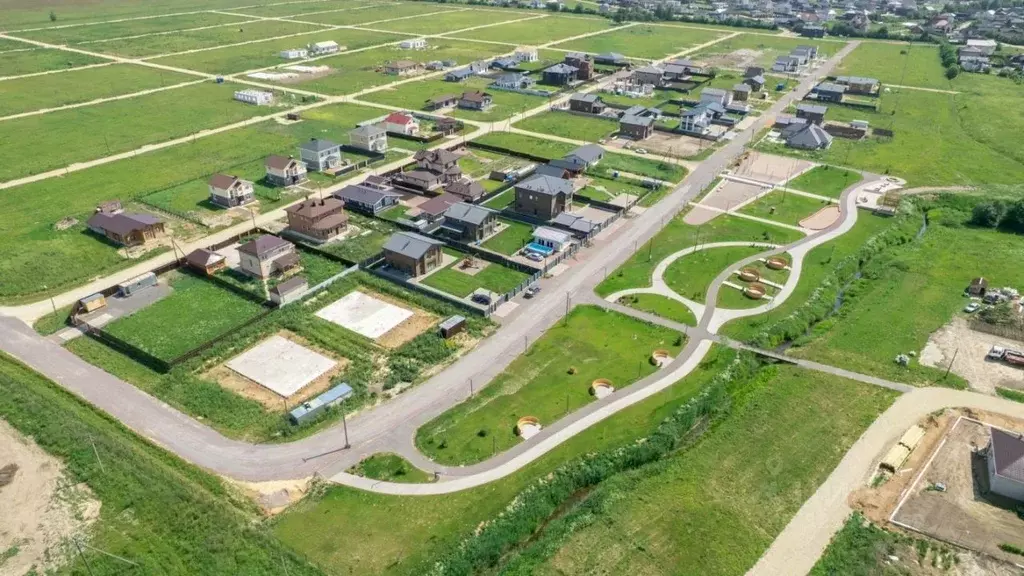 Участок в Ленинградская область, Гатчинский муниципальный округ, д. ... - Фото 2