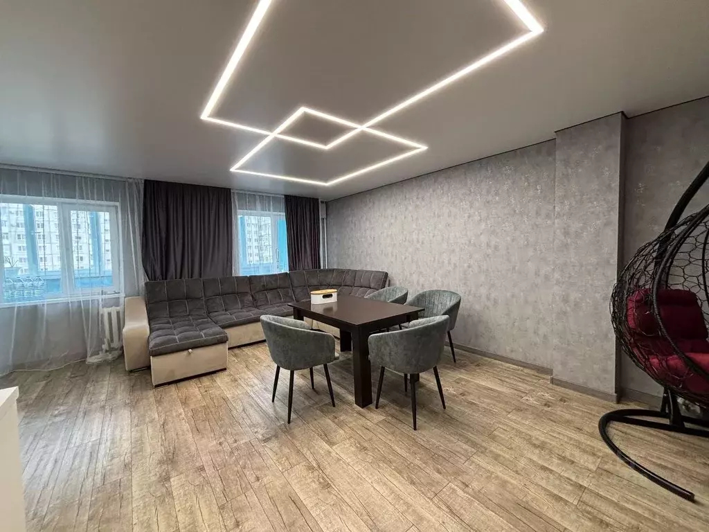 3-к кв. Башкортостан, Благовещенск ул. Чистякова, 43/1 (88.0 м) - Фото 1