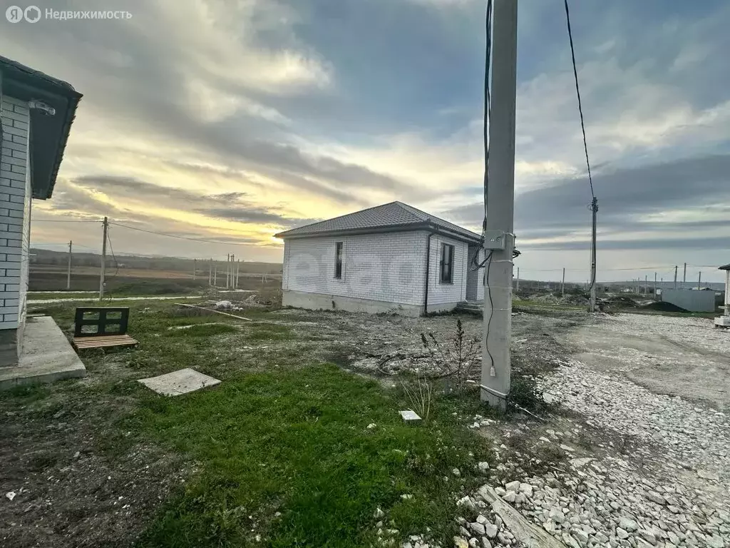 Дом в Семигорский, улица имени Михаила Романенко (90 м) - Фото 2