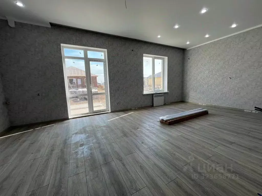 Дом в Оренбургская область, Оренбургский район, с. Благословенка ул. ... - Фото 0