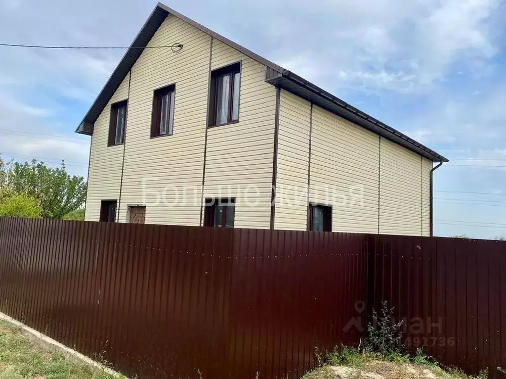 Дом в Волгоградская область, Волгоград Строительная ул. (143 м) - Фото 1