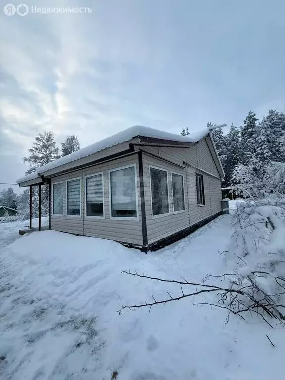 Дом в Республика Карелия, Сегежский муниципальный округ, посёлок ... - Фото 1