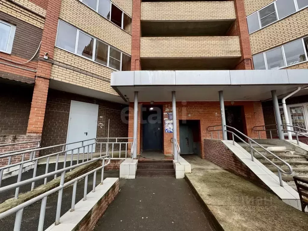 2-к кв. Мордовия, Саранск Республиканская ул., 151А (81.0 м) - Фото 1