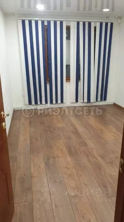 Офис в Мурманская область, Мурманск ул. Генерала Щербакова, 22 (13 м) - Фото 2