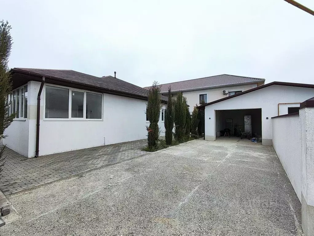 Дом в Крым, Евпатория городской округ, Заозерное пгт ул. Аллея Дружбы ... - Фото 1