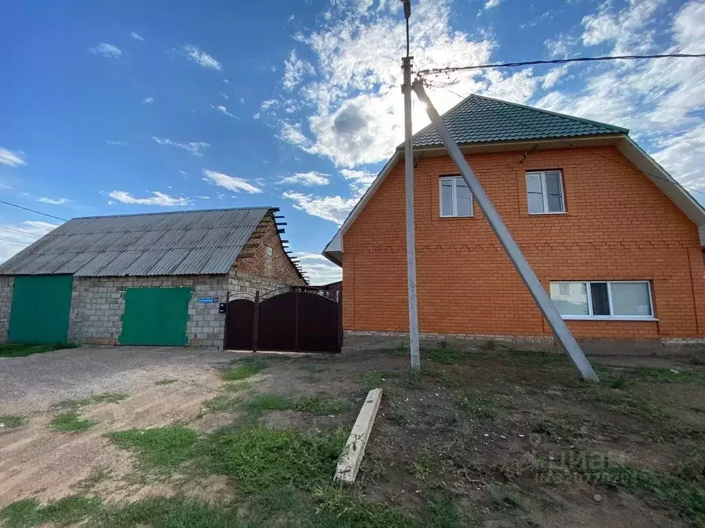 Дом в Оренбургская область, Оренбургский район, с. Нижняя Павловка ... - Фото 2