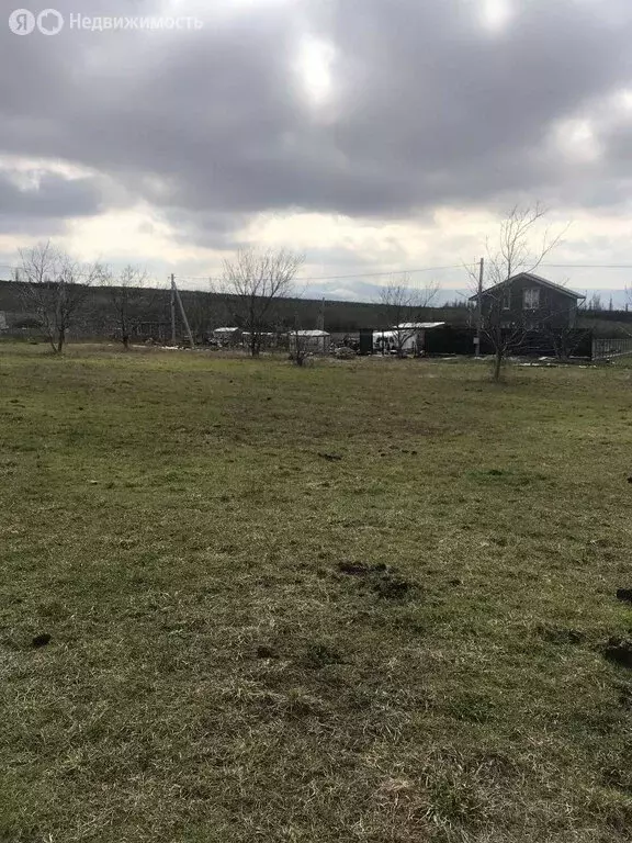 Участок в Трудовское сельское поселение, село Лазаревка (7 м) - Фото 1