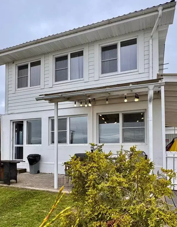 Дом в Ленинградская область, Волховский район, Свирицкое с/пос, д. ... - Фото 1