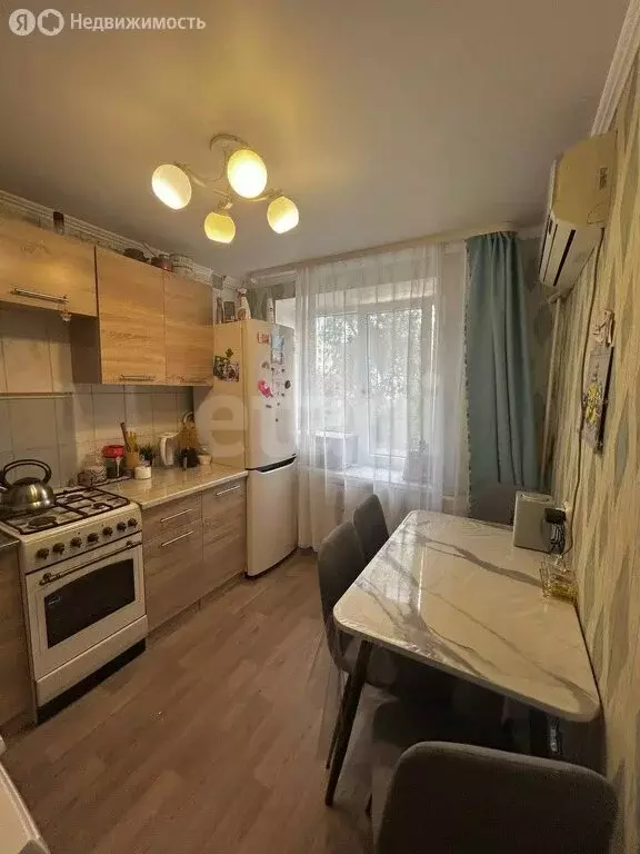 4-комнатная квартира: Оренбург, проспект Дзержинского, 32 (60 м) - Фото 0