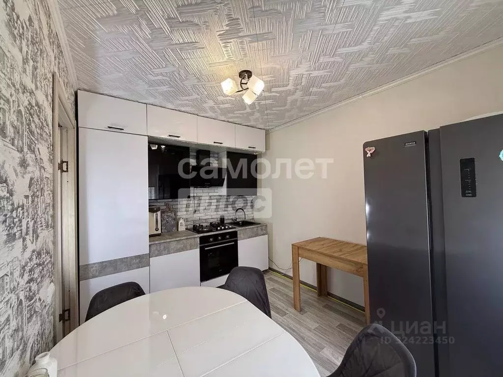 Дом в Оренбургская область, Бузулук Набережная ул., 97 (60 м) - Фото 1