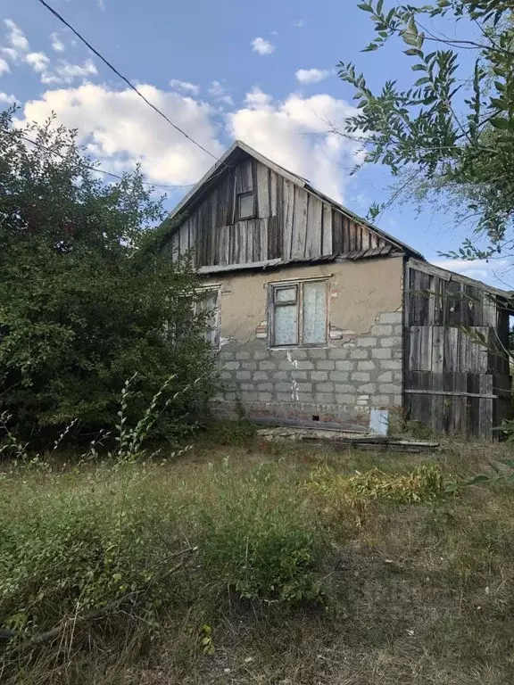 Дом в Саратовская область, Энгельсский район, Красноярское ... - Фото 2