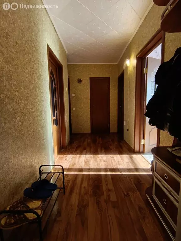 3-комнатная квартира: Туринск, улица Горького, 52 (57.8 м) - Фото 2