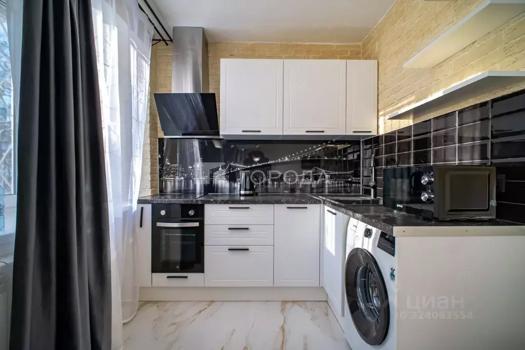 Студия Новосибирская область, Новосибирск ул. Челюскинцев, 44 (32.0 м) - Фото 1