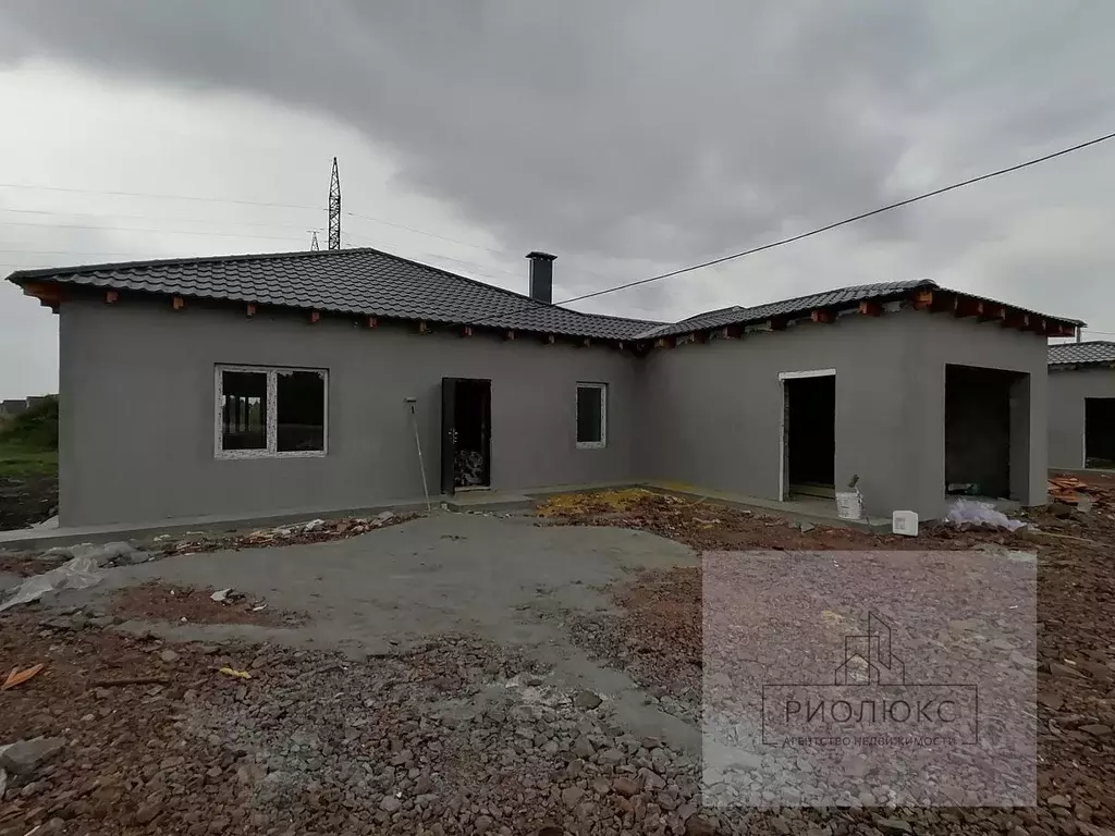 Дом в Челябинская область, с. Агаповка пер. Казачий, 22 (100 м) - Фото 1