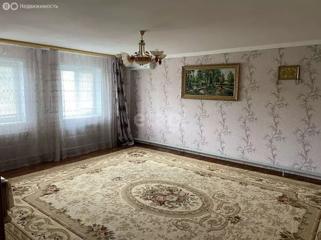 Дом в Камызякский район, село Бирючек, Набережная улица (167.3 м) - Фото 0