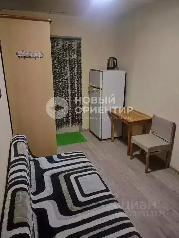 Комната Свердловская область, Екатеринбург ул. 8 Марта, 92 (9.3 м) - Фото 1