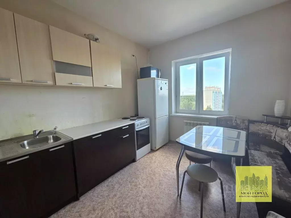 2-к кв. Ханты-Мансийский АО, Пыть-Ях 6-й Пионерный мкр, 9 (56.4 м) - Фото 1