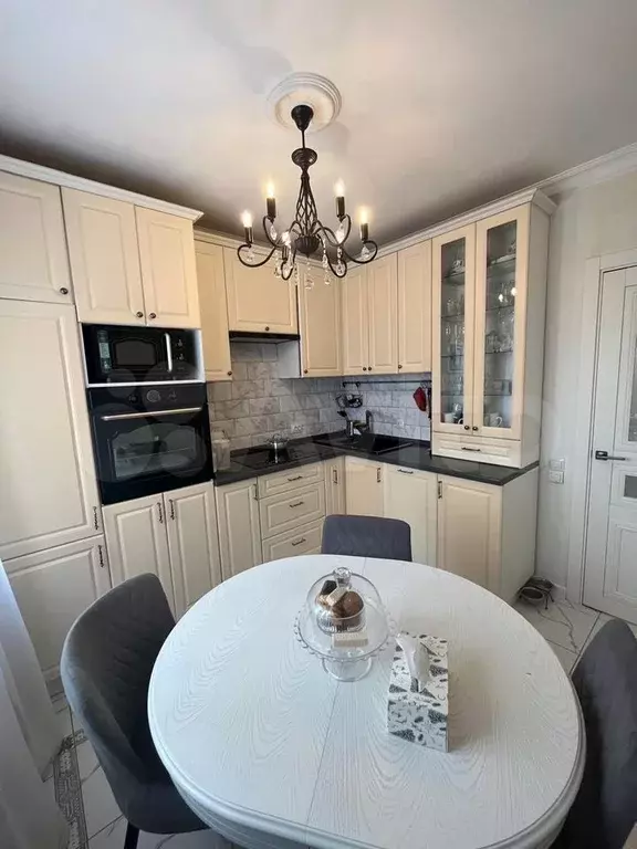 4-к. квартира, 81 м, 9/9 эт. - Фото 1